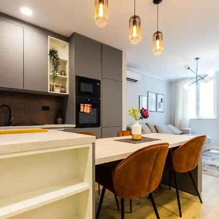Cultural Haven Two Bedroom *