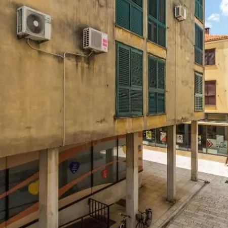 شقة Cultural Haven Two Bedroom زادار